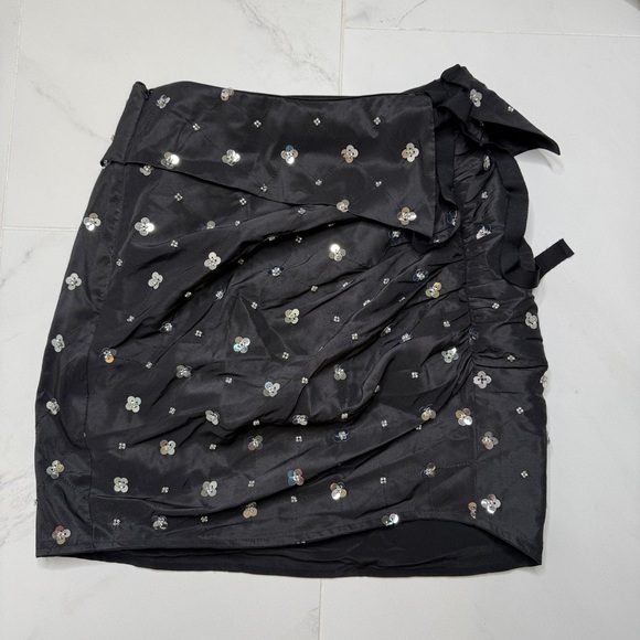 Self-Portrait Elegant Black Skirt with Floral Sequin Accents sz 2 NWT - Picture 2 of 9